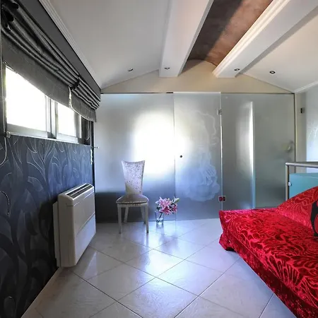 Mando Luxury