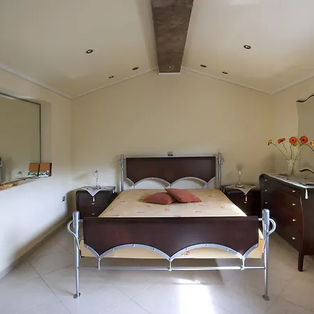 Mando Luxury Koropi