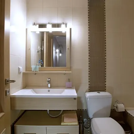 Mando Luxury Koropi